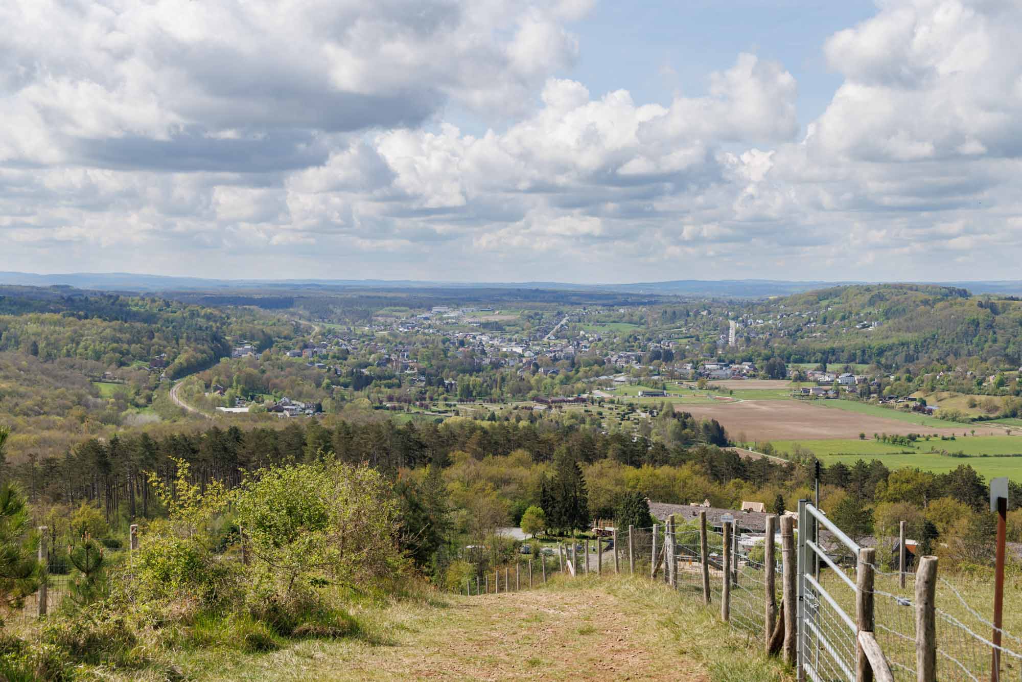 Vue panoramique depuis le Mont des Pins à Barvaux-sur-Ourthe